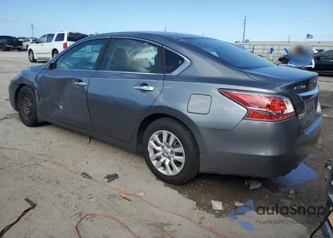2015 Nissan Altima 2.5 z USA, uszkodzony, nr VIN 1N4AL3AP2FC297777